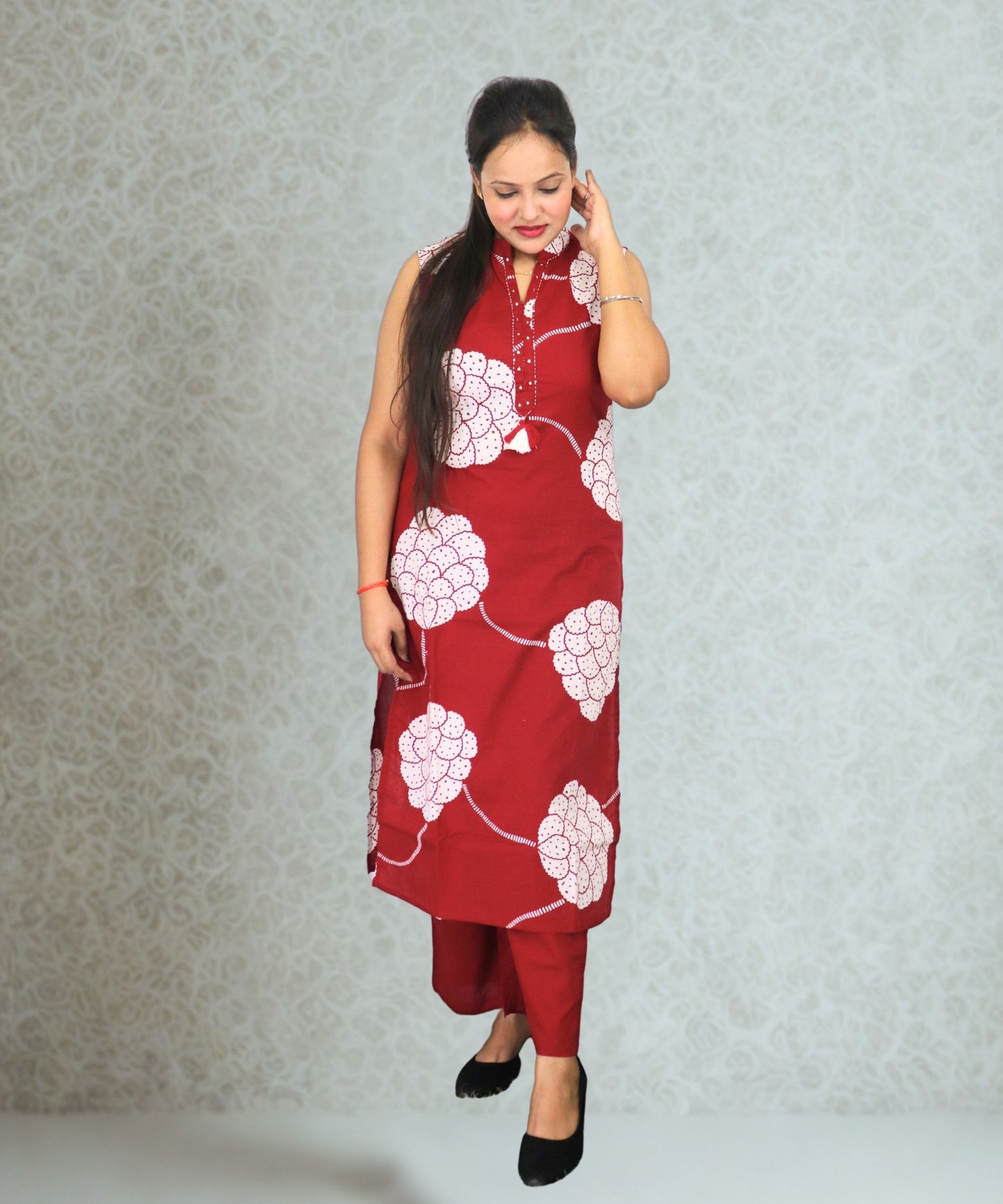 Women's Floral Print Cotton Kurta Set with Mandarin Collar, Sleeveless, Red and White