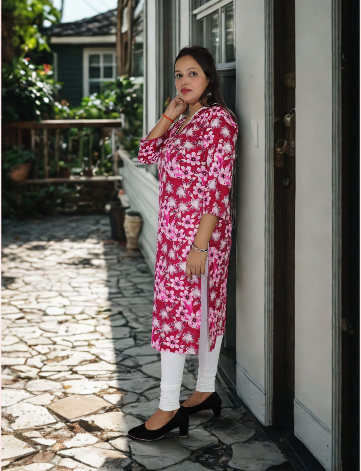 Floral Print Cotton Kurti with V-Neck, 3/4 Sleeves, Pink and White