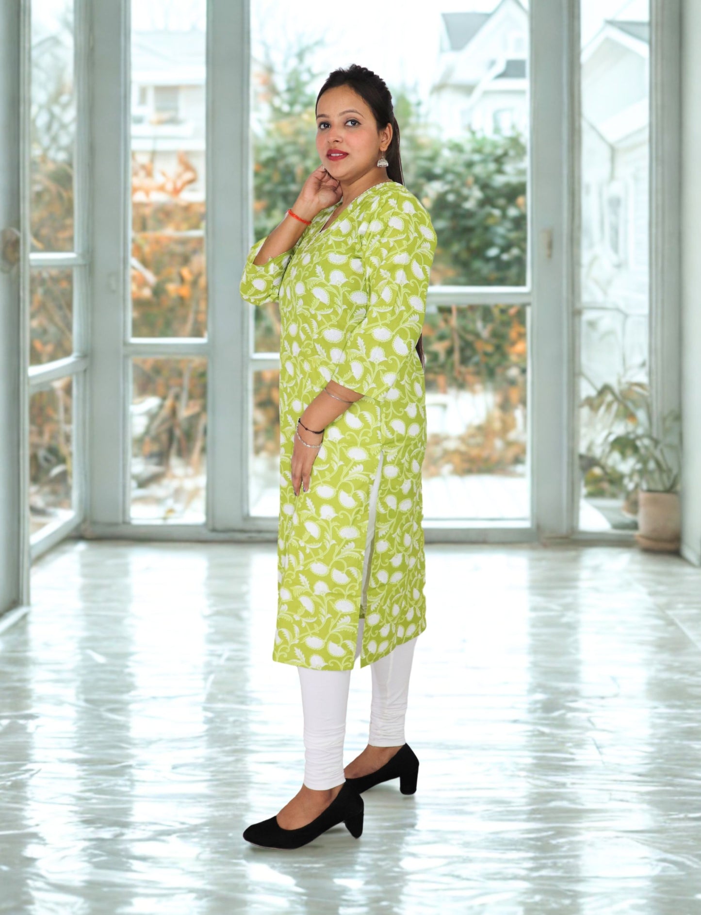 Vedickulture Floral Print Cotton Kurti, V-Neck, Long Sleeve, Lime Green and White, Casual Wear