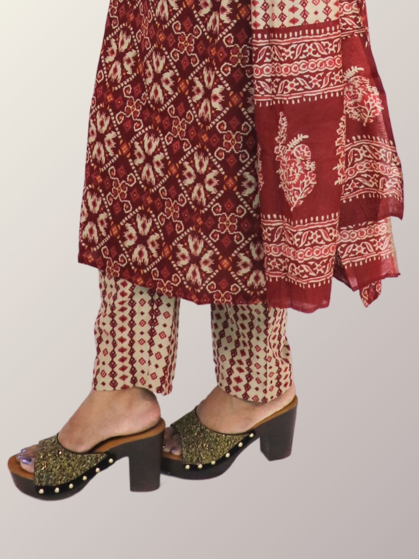 Women Viscose Printed Kurta Pant With Dupatta