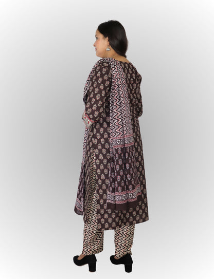 Traditional Block Print Cotton Kurta Set with Chevron Design, Brown and Pink