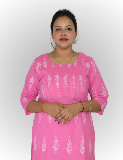Vedickulture Pink Cotton Kurti with White Paisley Print, 3/4 Sleeves, Round Neck, Casual Wear